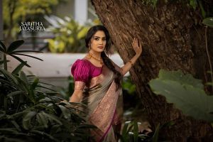 1_aditi-ravi-saree-photos-005