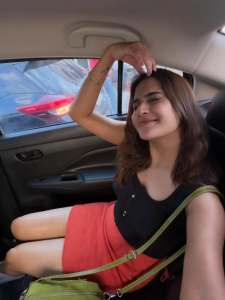 aditi-ravi-beach-outfit-photos-006
