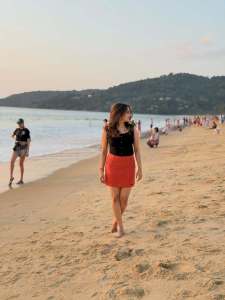 aditi-ravi-beach-outfit-photos-007