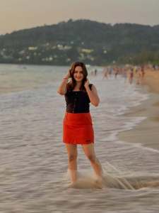 aditi-ravi-beach-outfit-photos-012