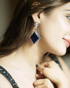 aditi-ravi-in-black-party-wear-dress-photos-004