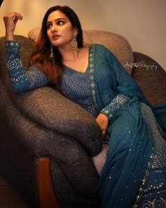 aditi-ravi-in-blue-a-line-dress-001