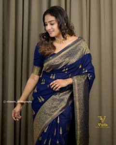 aditi-ravi-in-blue-pattu-saree-images-001