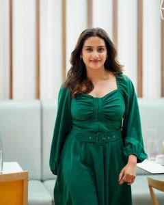 aditi-ravi-in-green-short-dress-images-001