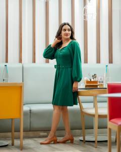 aditi-ravi-in-green-short-dress-images-003