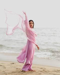 aditi-ravi-in-light-purple-colour-churidar-photos-001