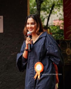 aditi-ravi-in-long-shirt-model-dress-style-002