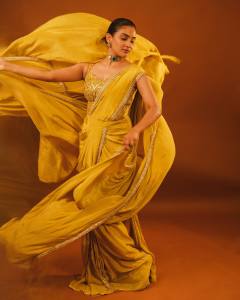 aditi-ravi-in-mustard-yellow-embroidered-ready-to-wear-saree-images-001