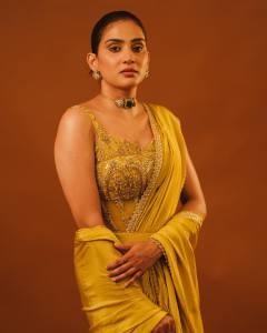 aditi-ravi-in-mustard-yellow-embroidered-ready-to-wear-saree-images-006