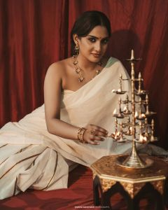 aditi-ravi-in-narayani-look-photos-006