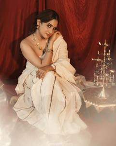 aditi-ravi-in-narayani-look-photos