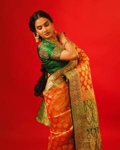 aditi-ravi-in-pattu-saree-with-heavy-work-blouse-and-makeup-look-photos-004