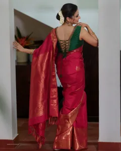 aditi-ravi-in-rani-pink-saree-with-green-blouse-ideas-photos-001