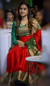 aditi-ravi-in-red-pattu-saree-photos-001