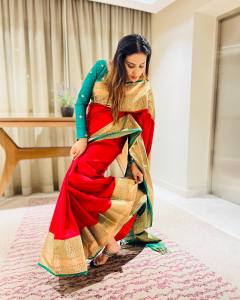 aditi-ravi-in-red-pattu-saree-photos