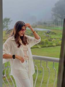 aditi-ravi-in-white-colour-outfit-photos-latest