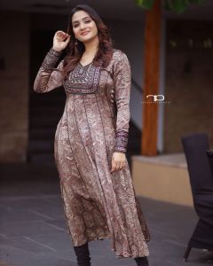 aditi-ravi-latest-photos-in-churidar-new-collection-010