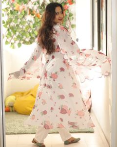 aditi-ravi-latest-photos-in-churidar1478-003