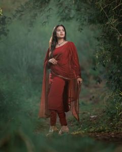 aditi-ravi-latest-photoshoot-005