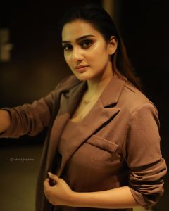 aditi-ravi-latest-photoshoot-in-western-dress-006