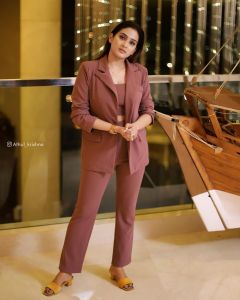 aditi-ravi-latest-photoshoot-in-western-dress-008