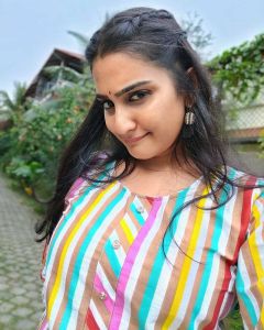 aditi-ravi-latest-pics-in-kerala9-001