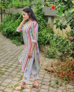 aditi-ravi-latest-pics-in-kerala9-002