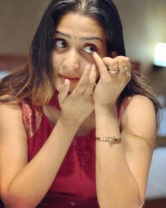 aditi-ravi-new-photos-in-deepavali-celebration-001