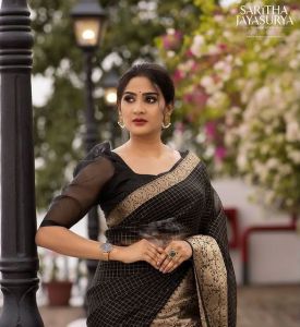 aditi-ravi-photos-in-saree-hd-005