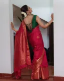 aditi-ravi-in-rani-pink-saree-with-green-blouse-ideas-photos-002