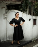 aditi-ravi-photos-in-black-long-dress-003