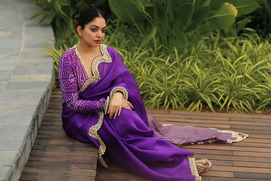 ahana-krishnakumar-in-violet-colour-dress-style-photoshoot-001