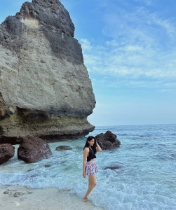 ahaana-krishna-in-beach-dress-photos-latest-006