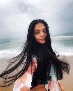 ahaana-krishna-latest-pics-in-beach-photos-02-004