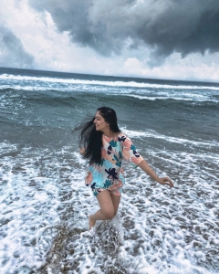 ahaana-krishna-latest-pics-in-beach-photos-02
