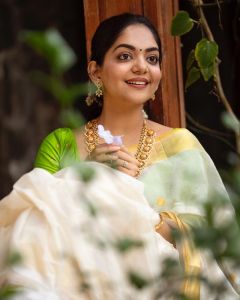 ahaana-krishna-onam-celebration-photos-2021-003