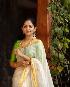 ahaana-krishna-onam-celebration-photos-2021-005