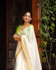 ahaana-krishna-onam-celebration-photos-2021-006
