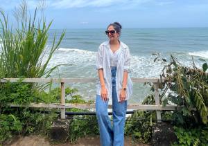 ahaana-krishna-outing-pictures-006
