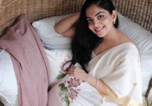 ahaana-krishna-set-saree-images-002