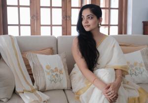 ahaana-krishna-set-saree-images