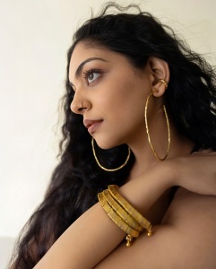 ahaana-krishnakumar-in-coffee-brown-dress-photos-002