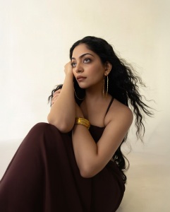 ahaana-krishnakumar-in-coffee-brown-dress-photos-006