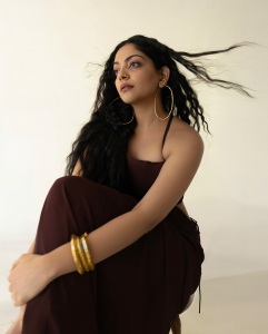 ahaana-krishnakumar-in-coffee-brown-dress-photos-009