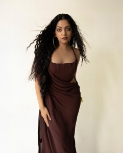 ahaana-krishnakumar-in-coffee-brown-dress-photos-012