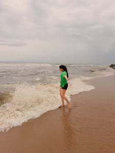 ahaana-krishnakumar-in-varkala-beach-photos-001