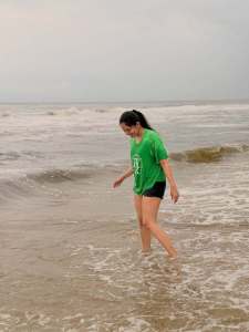 ahaana-krishnakumar-in-varkala-beach-photos-005