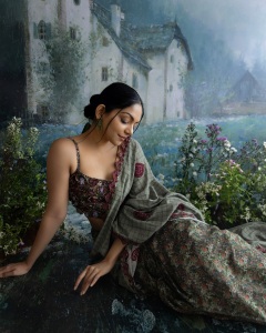 ahaana-krishnakumar-latest-pictures-updates-023
