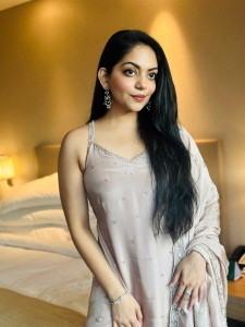 ahaana-krishnakumar-latest-pictures-updates-030
