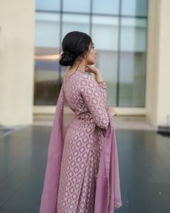 ahana-in-churidar-images-latest-007